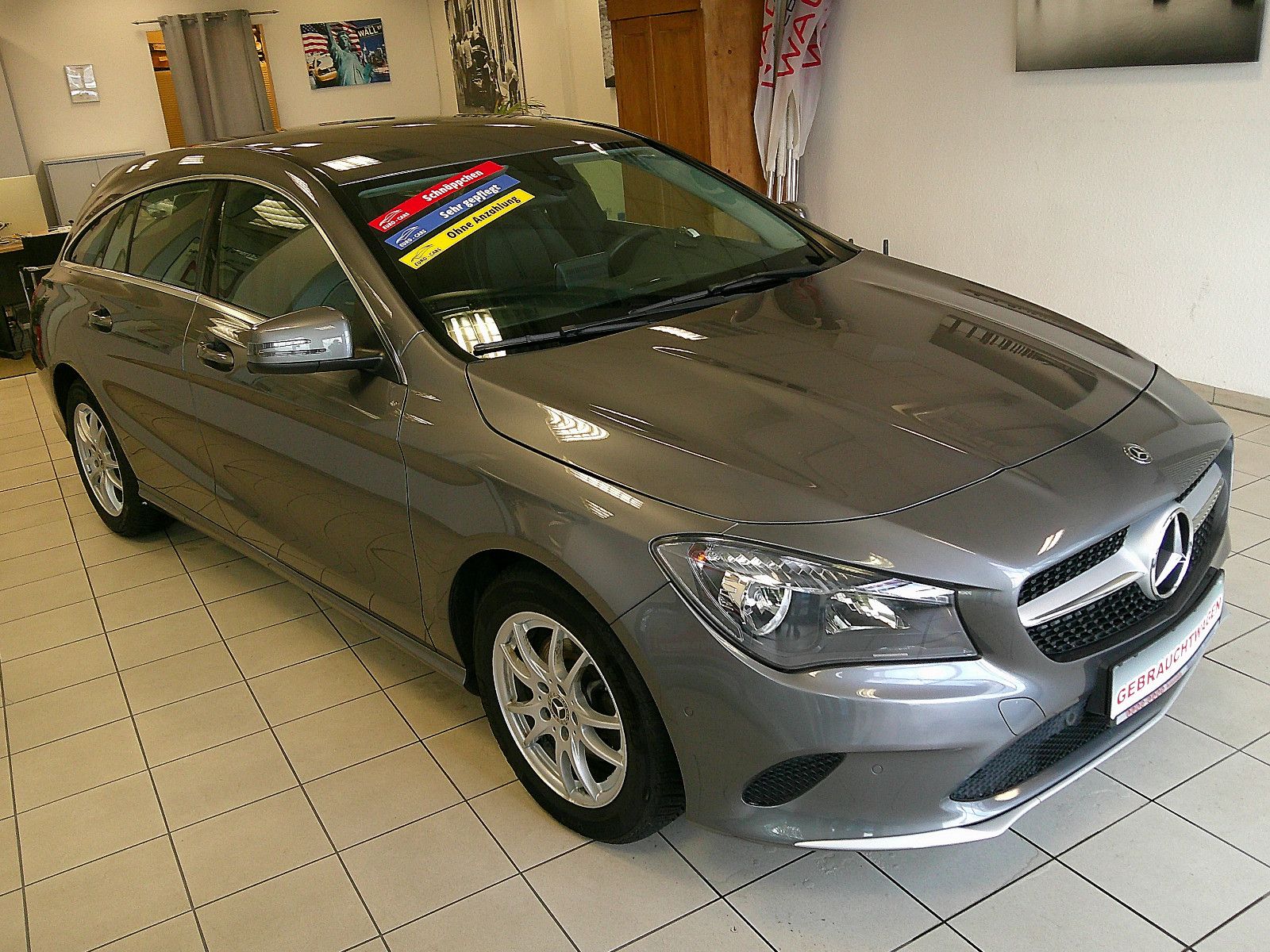 Fahrzeugabbildung Mercedes-Benz CLA 200 Shooting Brake/NAVI / KLIMA / GARANTIE