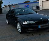 BMW 318i E46 - mit Schiebedach - BMW 318 aus 2001: 318i