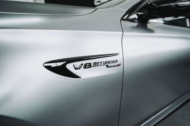 Fahrzeugabbildung Mercedes-Benz E 63 S AMG Keramik Carbon Burmester 4-Matic+