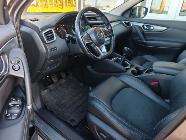 Nissan Qashqai Tekna*AHK*LED*Navi*SHZ*Kamera*PDC*