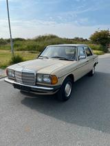 Mercedes-Benz Mercedes w123 240D - Mercedes-Benz 240: W123 240d