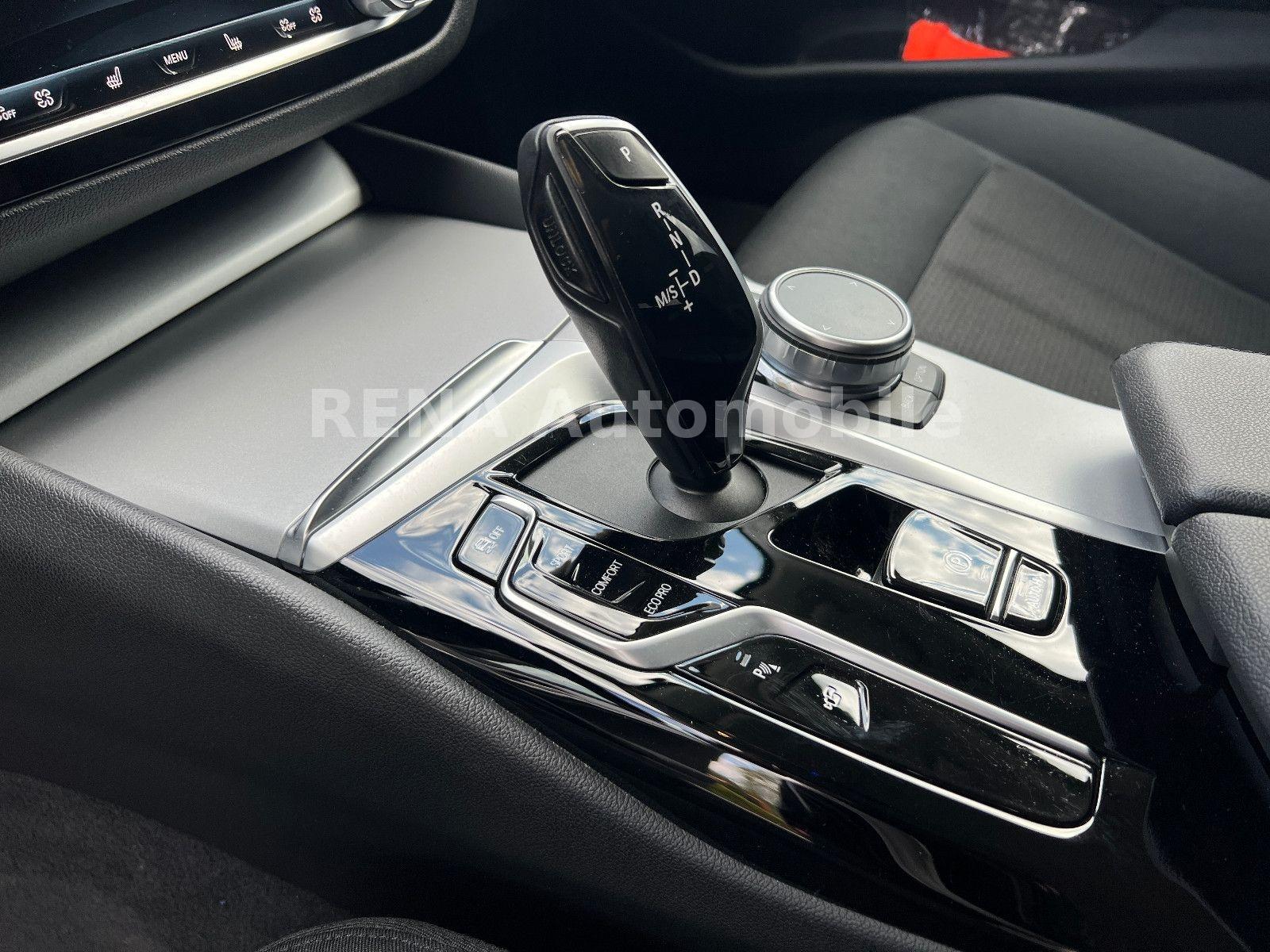 BMW 530 d xDrive Touring*Shadow-Line*19"LMF*Head-Up*
