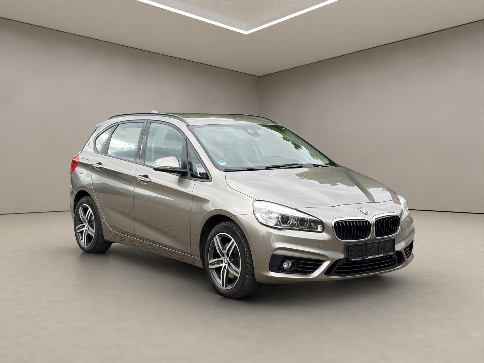 BMW 220i Active Tourer Sport-Line  HUD/Navi/LED