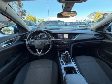 Opel Insignia - 12