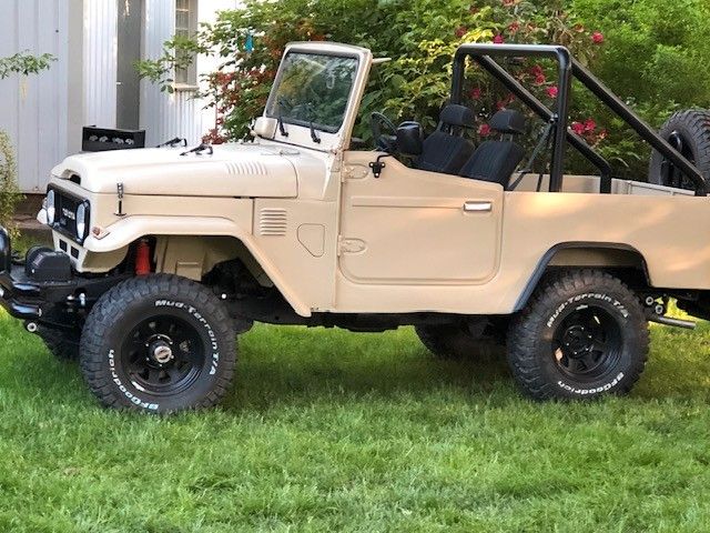 Toyota Land Cruiser BJ42