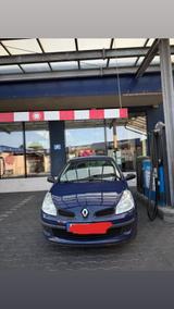 Renault clio - Renault Clio mit Benzin-Antrieb: Sportwagen