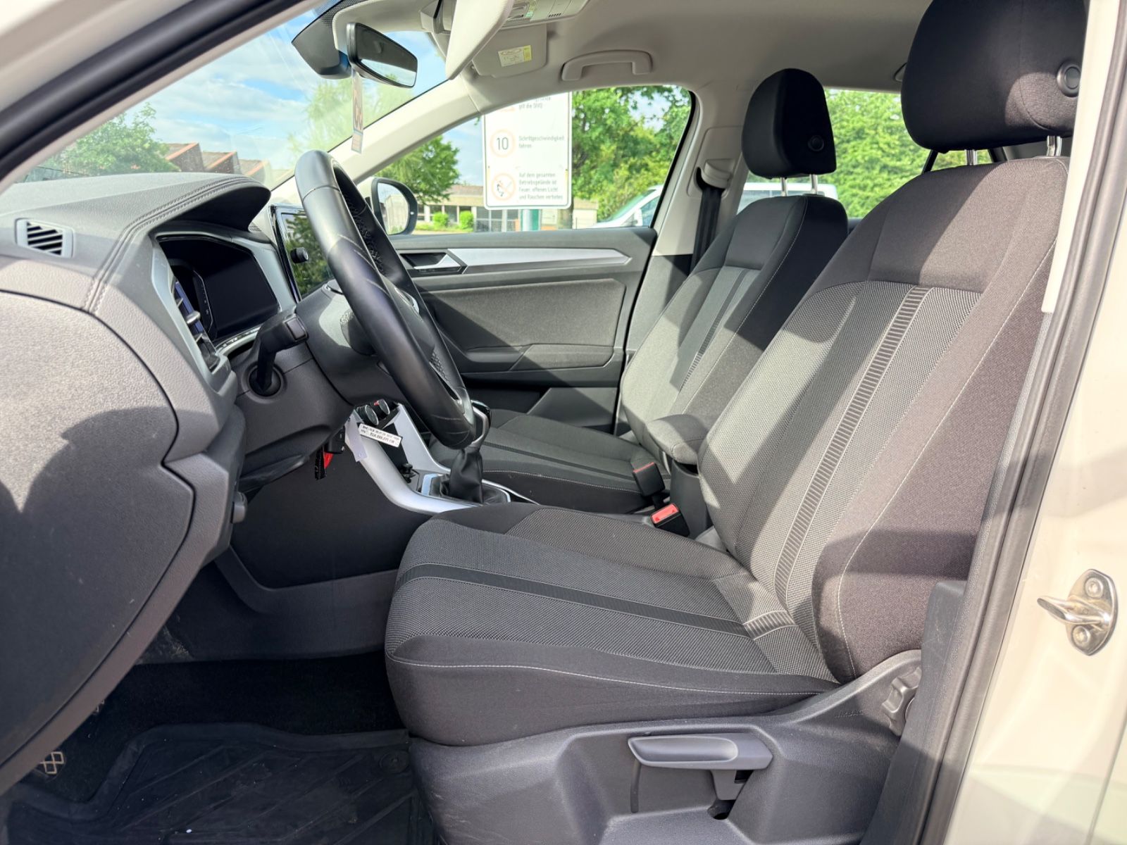 Volkswagen T-Roc Life foto 17
