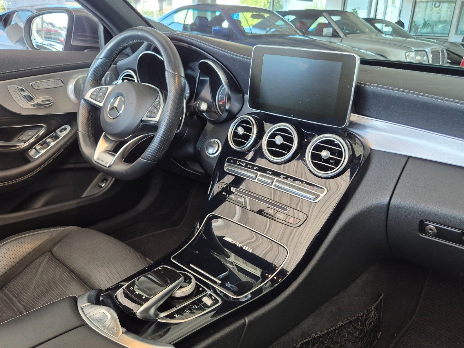 Fahrzeugabbildung Mercedes-Benz C 63 AMG Cabrio/Dt./Burm/Head/Fahrpaket