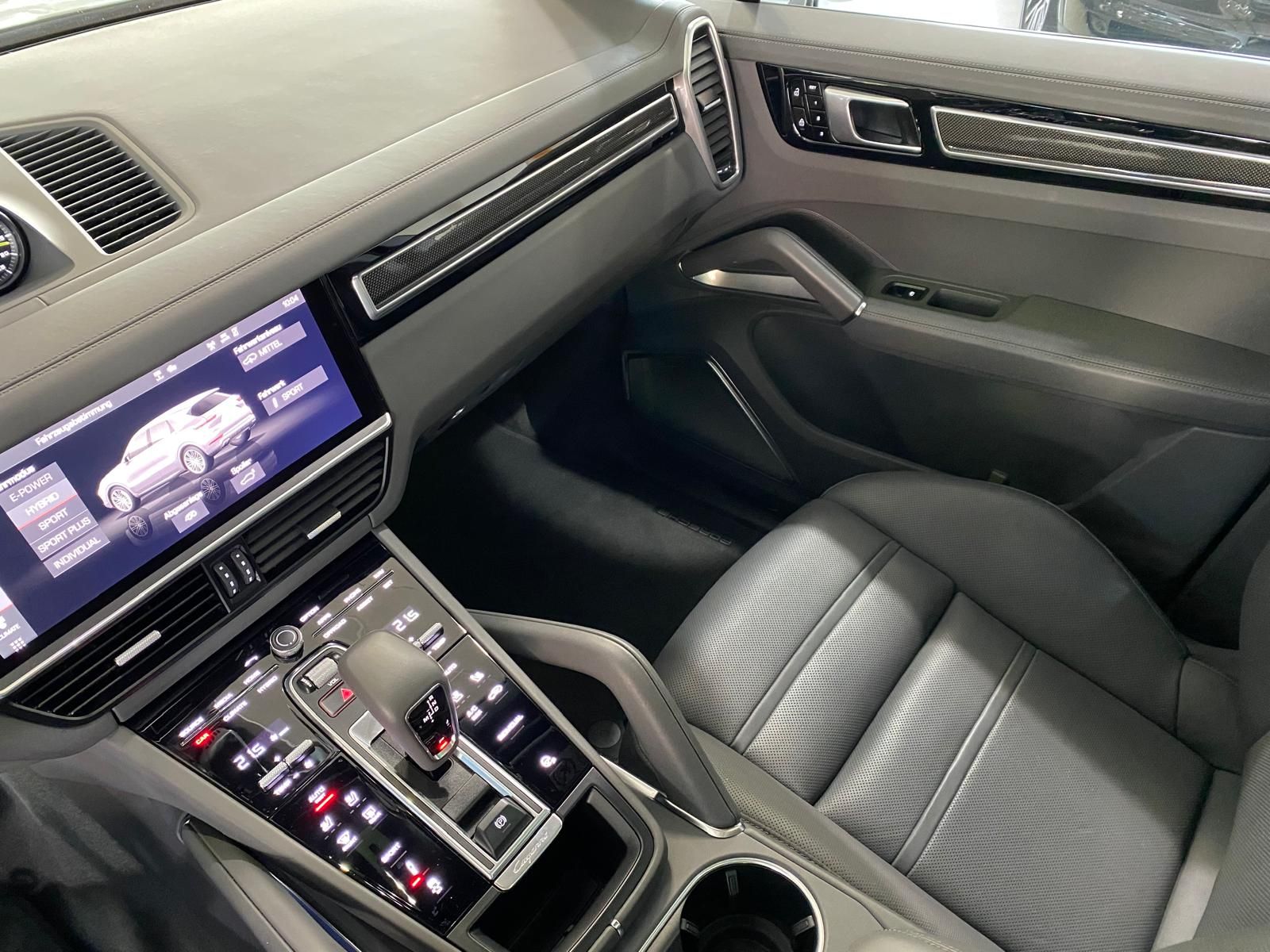 Fahrzeugabbildung Porsche Cayenne Turbo S E Hybrid/Pano/HUD/Matrix/22´/BUR