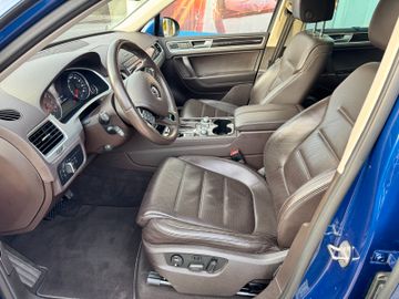 Bild 14 VW Touareg R-line*4Mo*Luftfederung*Leder*Navi*Pano*