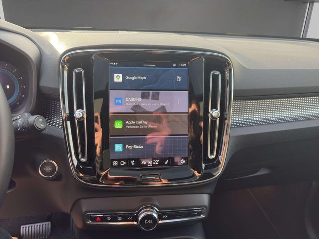 Volvo XC40 B3 Ultra Black Edition