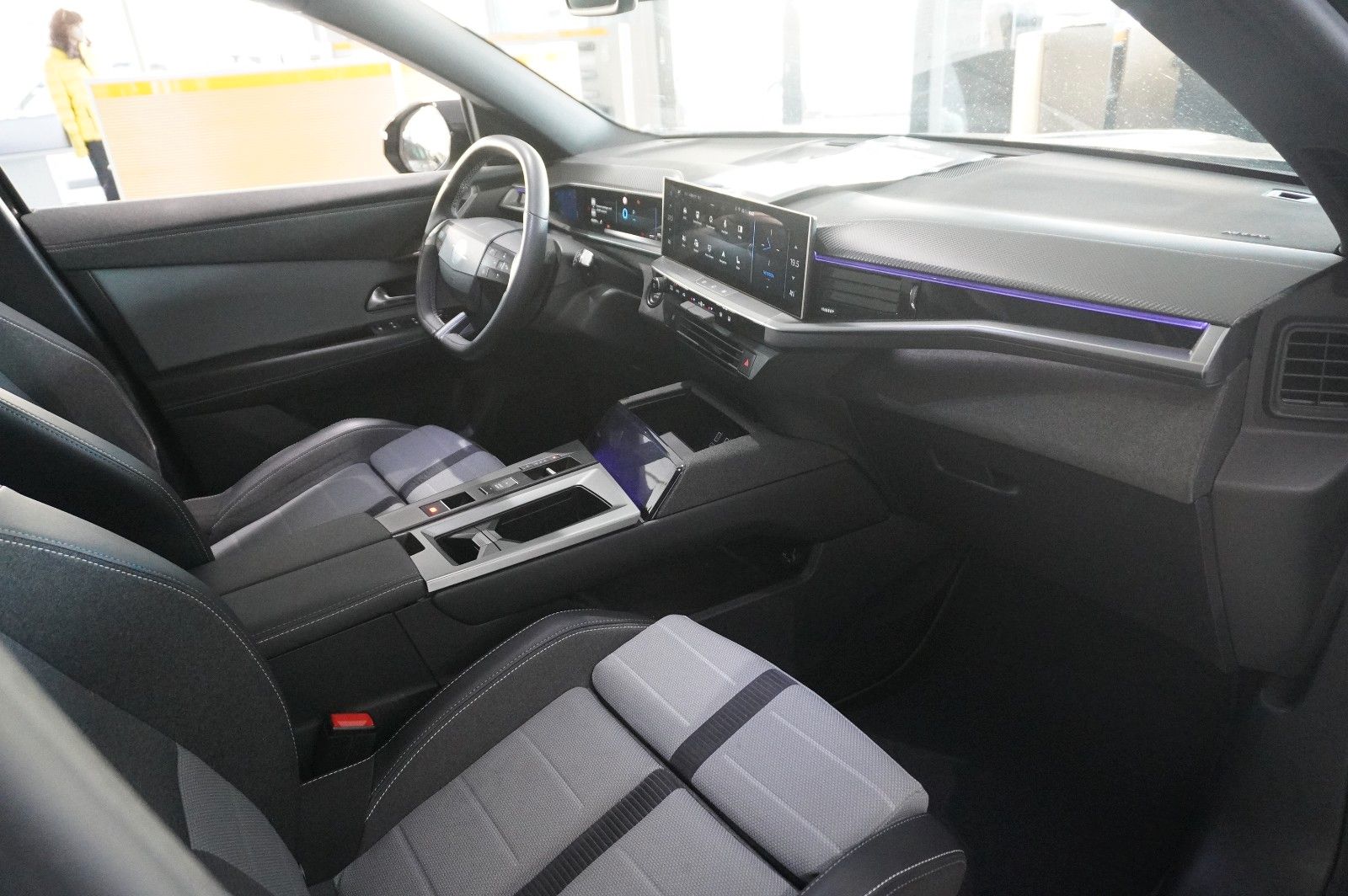Fahrzeugabbildung Opel Grandland 1.2 GS SPORT HYBRID NAVI/LED/KAMERA/SH