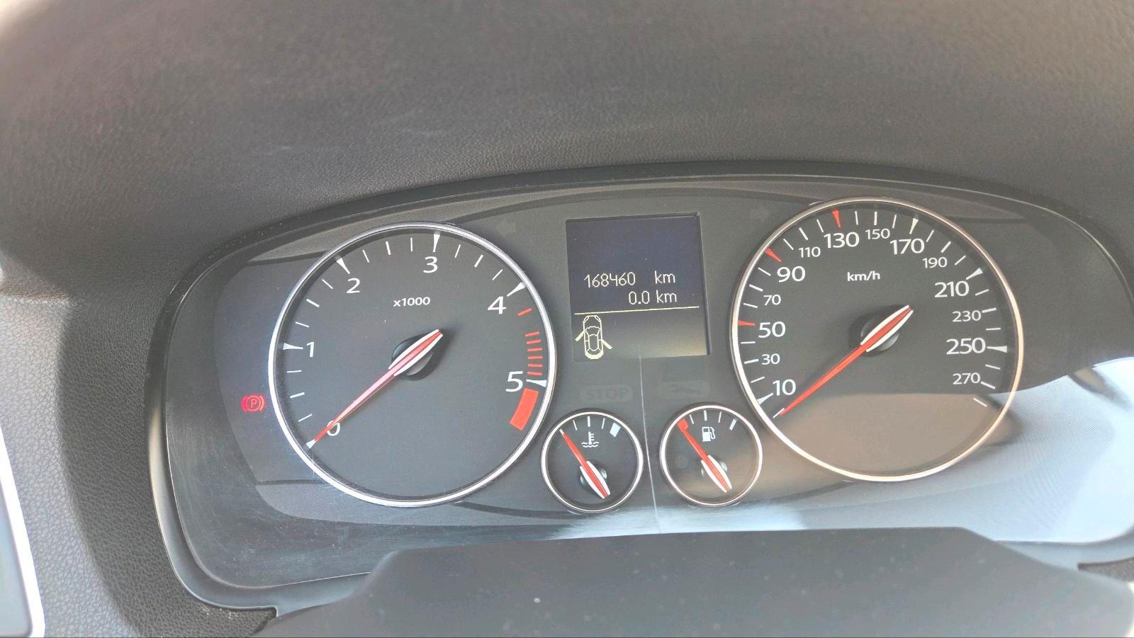 Renault Laguna 2013 — photo 11