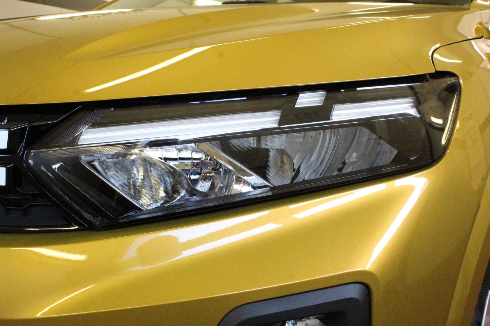 Fahrzeugabbildung Dacia Sandero TCe 100 Expression*Winterpaket* *MJ 2026