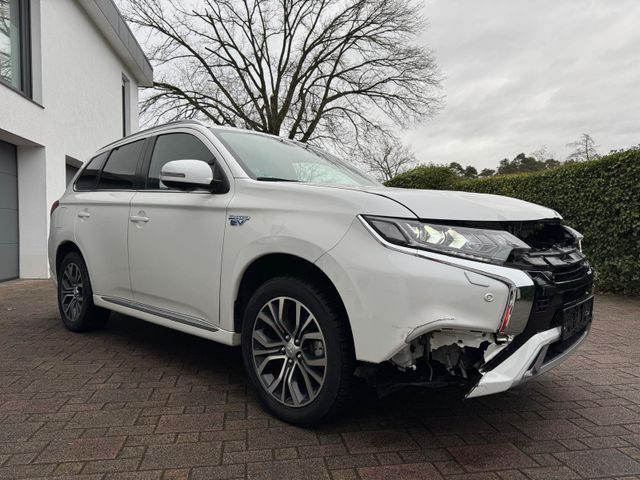 Mitsubishi Outlander PHEV Plus Spirit 4WD