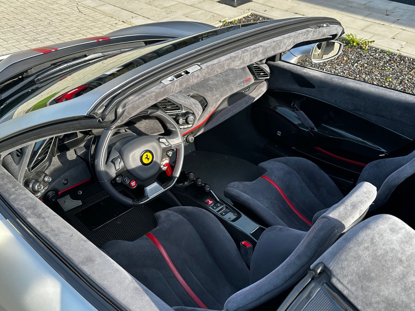 Fahrzeugabbildung Ferrari 488 Pista Spider, Lift, JBL, Kamera, Carbon