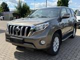 Toyota Land Cruiser TEC-Edition Navi/Leder/AHK/Standhei - gebrauchte Toyota Land Cruiser aus dem Jahr 2014