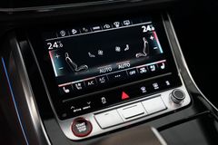AUDI SQ7 TFSI | Pano | Carbon | HuD | B&O | Nardograu AUDI SQ7 TFSI | Pano | Carbon | HuD | B&O | Nardograu