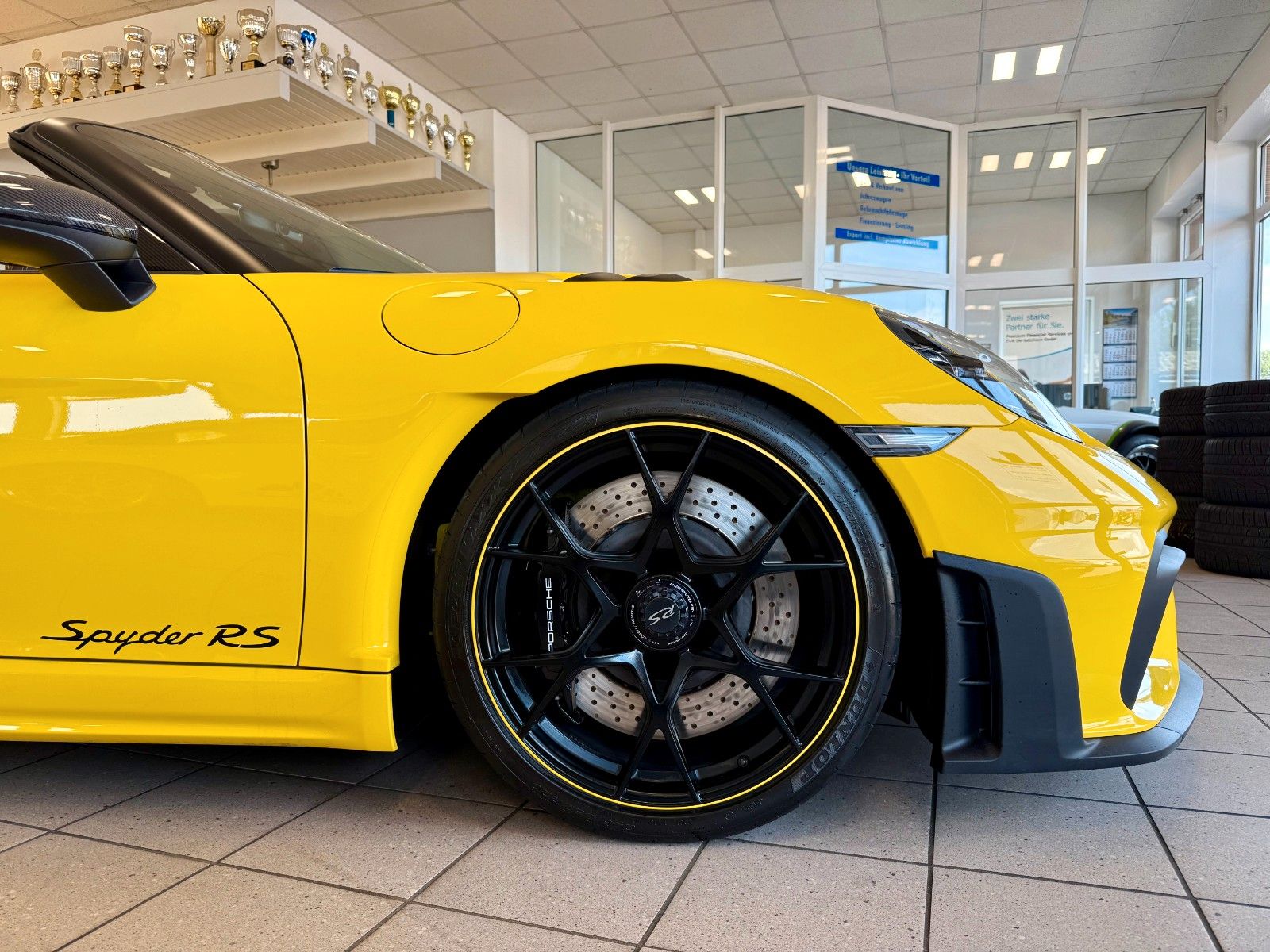 Fahrzeugabbildung Porsche 718 Boxster Spyder RS WEISSACH/Lift/Carbon/BOSE
