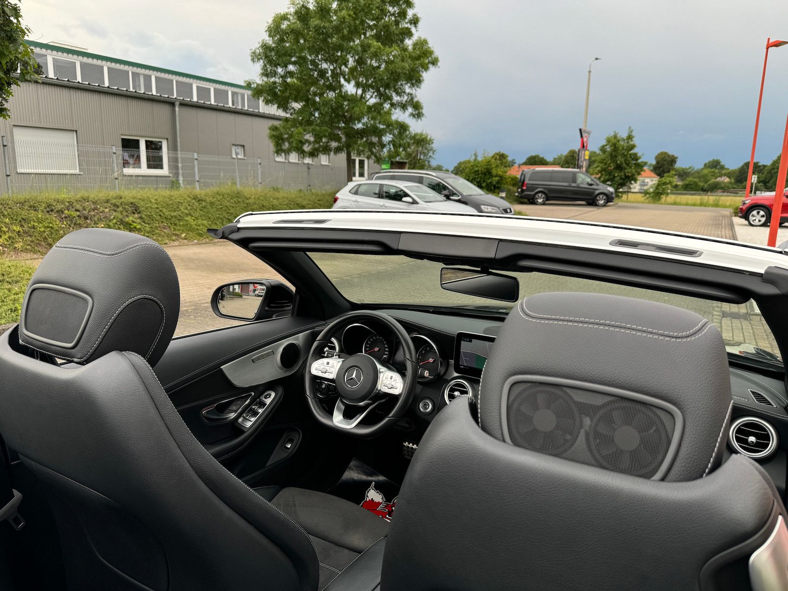 Fahrzeugabbildung Mercedes-Benz C 200 Cabrio AMG/Multibeam/Spur/VZE/DAB/Aircap