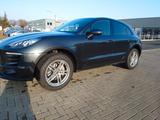 Porsche Macan S Pano Komplett-Leder, AHK, Approved-Gar. - Porsche: Approved