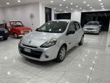 Renault Clio 1.5 dCi 5p. Confort PER NEOPATENTAT - Renault Clio aus 2011 mit Diesel-Antrieb
