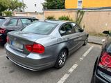 BMW 320i E90 - BMW 320 Limousine 320i e90 mit Benzin-Antrieb