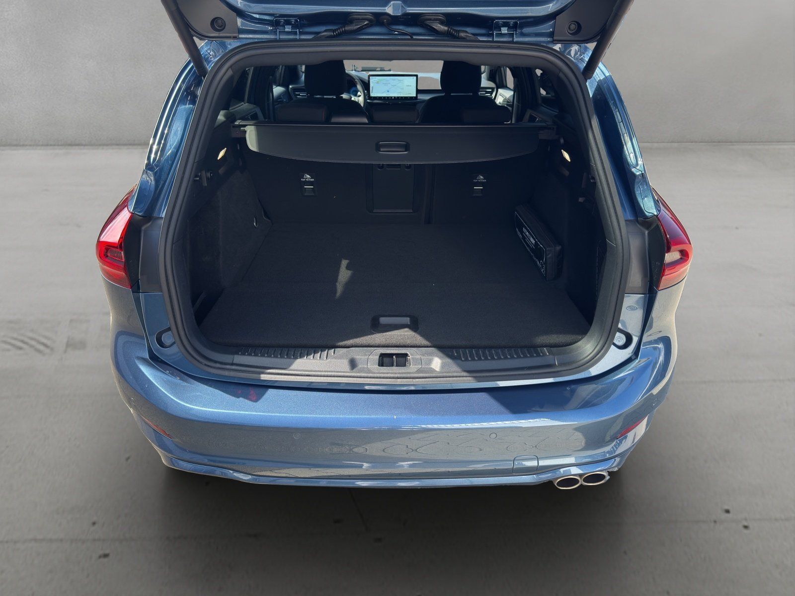 Fahrzeugabbildung Ford Focus 1.0 ST-Line X Aut./AHK/ACC/KAMERA/NAVI/SHZ