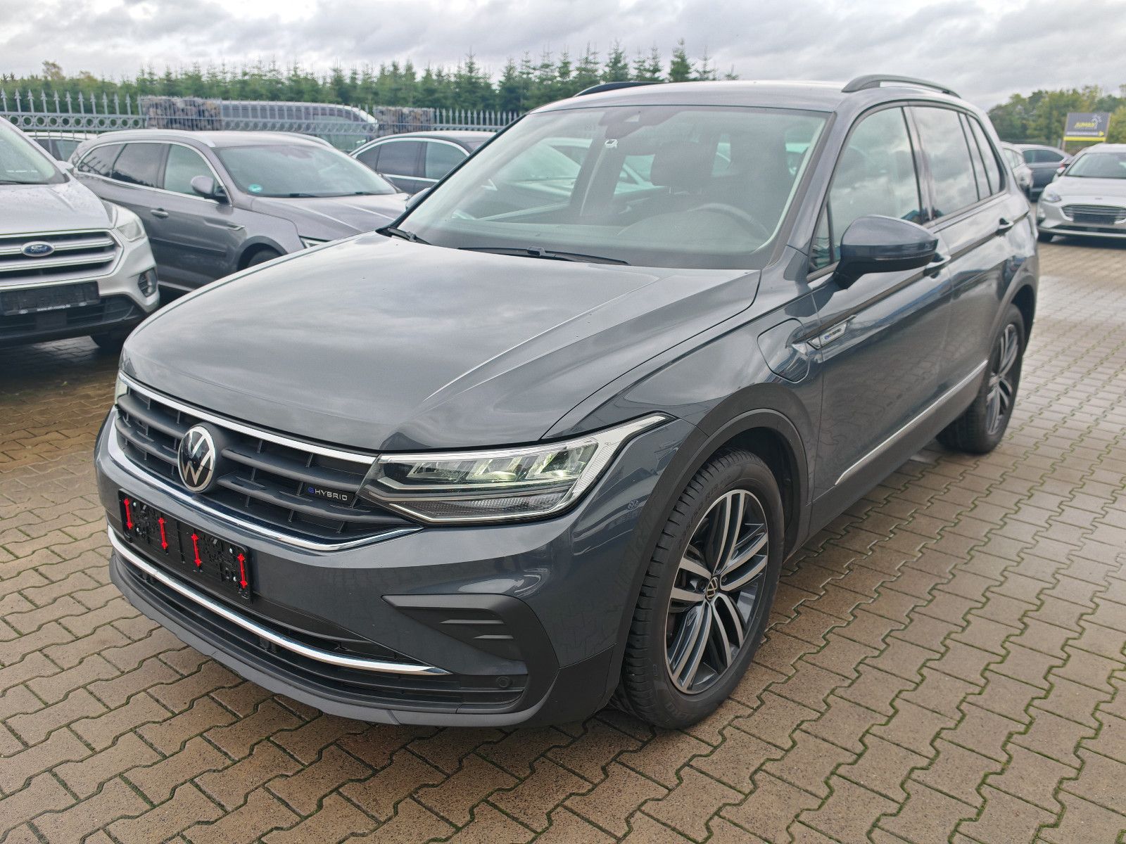 Volkswagen Tiguan Life eHybrid ACC KAMERA LED BATTERIE 98%