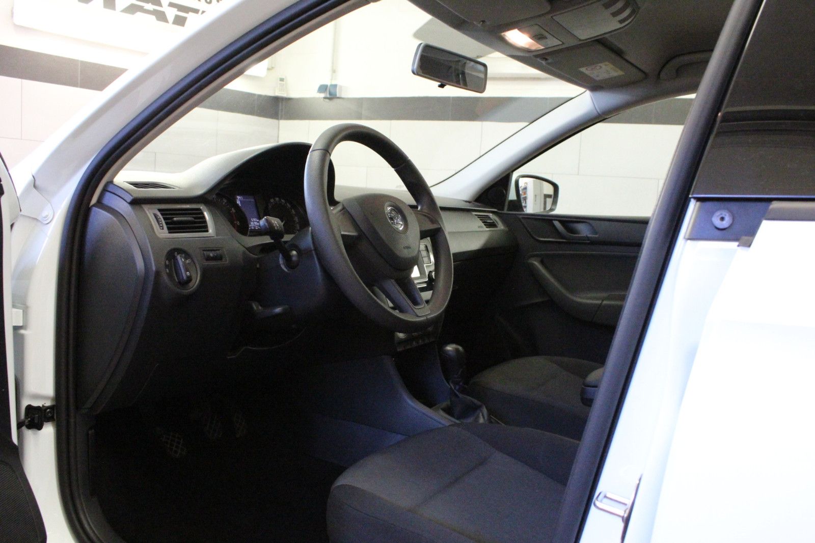 Fahrzeugabbildung SKODA Rapid 1.2 TSI Cool Edition Spaceback Allwetterre