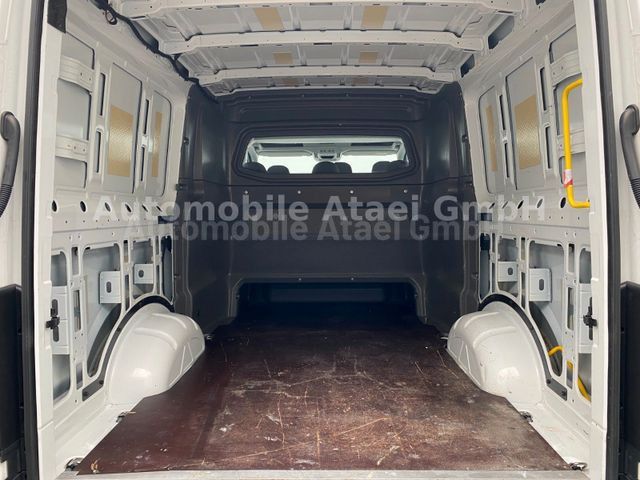 Fahrzeugabbildung Volkswagen Crafter 35 Plus *Mixto+6-Sitze* AHK 3,0t 2682