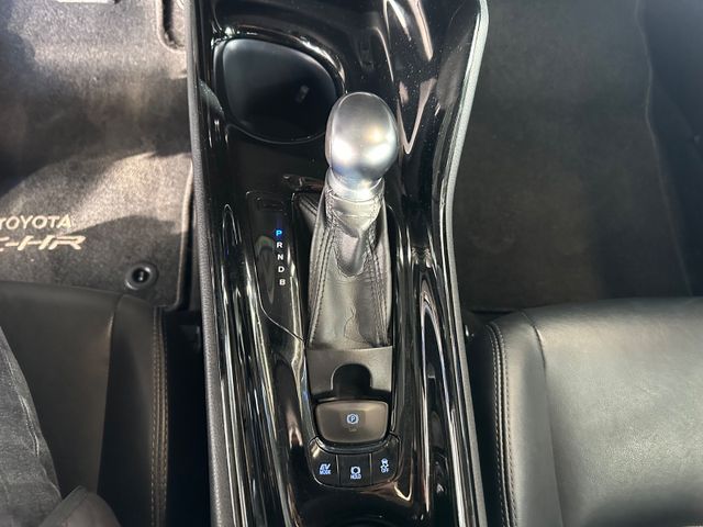 Toyota C-HR Hybrid Style