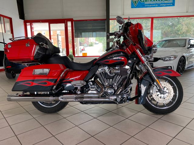 Harley-Davidson FLHTCUSE5 CVO Ultra Classic E-Glide