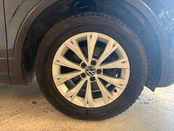 Volkswagen Tiguan - 5
