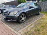 Mercedes-Benz C 200 CDI BlueEFFICIENCY ELEGANCE ELEGANCE - Mercedes-Benz C 200 mit Diesel-Antrieb: Limousine, Klimaautomatik, C200 Elegance Cdi