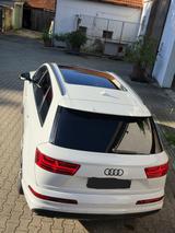 Audi SQ7 - weiße Audi SQ7