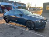 Mercedes-Benz CLA 250 4MATIC DCT , AMG Line - blaue Mercedes-Benz CLA 250