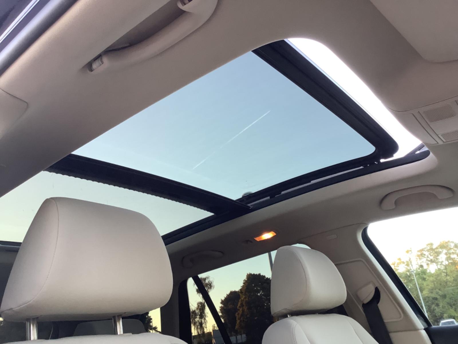 Volkswagen Golf 2010 — photo 25