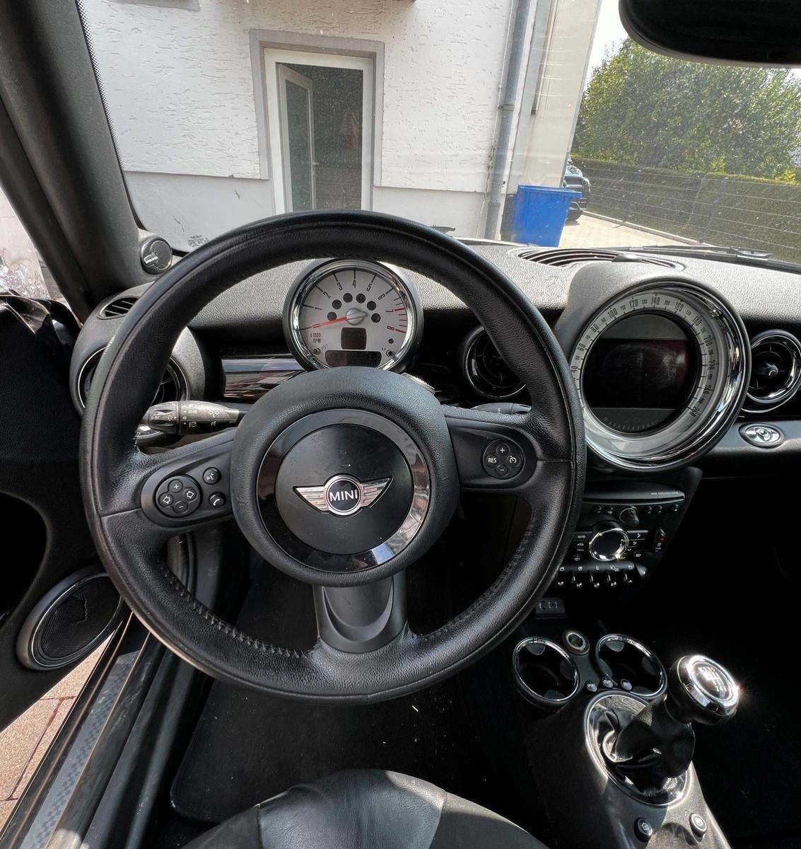 MINI Cooper S Cabrio 184PS | Midnight Black Metallic 