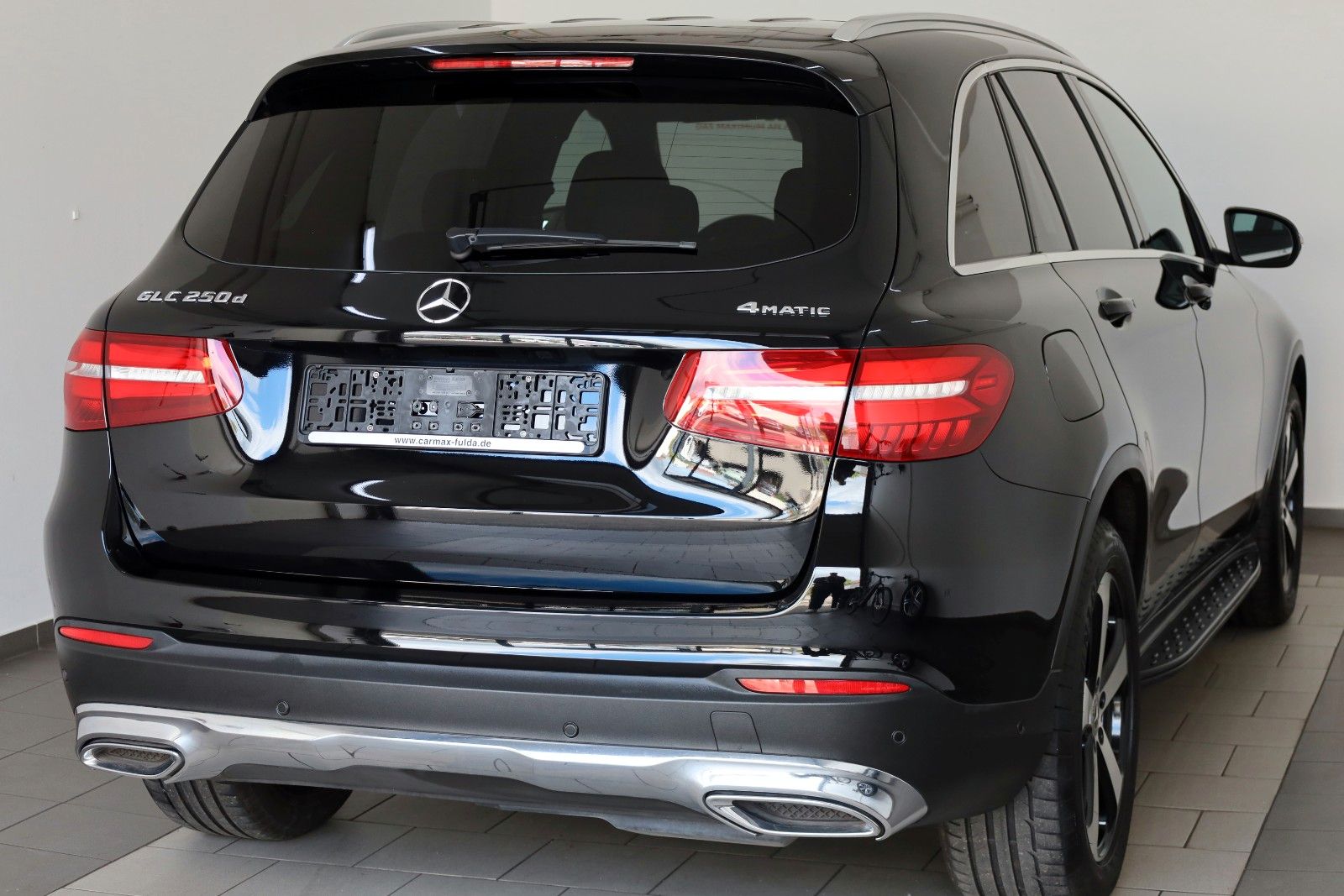 Fahrzeugabbildung Mercedes-Benz GLC 250d 4M AMG Int. Leder,Navi,LED,Panorama,+WR