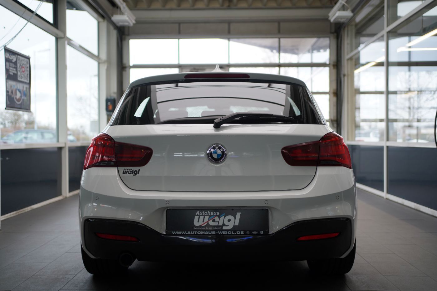 Fahrzeugabbildung BMW 116i M Sport LED+Navi+PDC+Parkassist+HiFi+