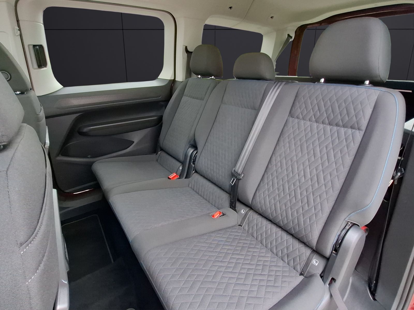 Fahrzeugabbildung Volkswagen Caddy TSI Maxi Move DSG 7-Si LED Navi AID Pano A