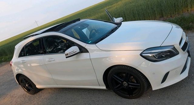 MERCEDES-BENZ A 180 BlueEFFICIENCY Urban mit Panoramadach 