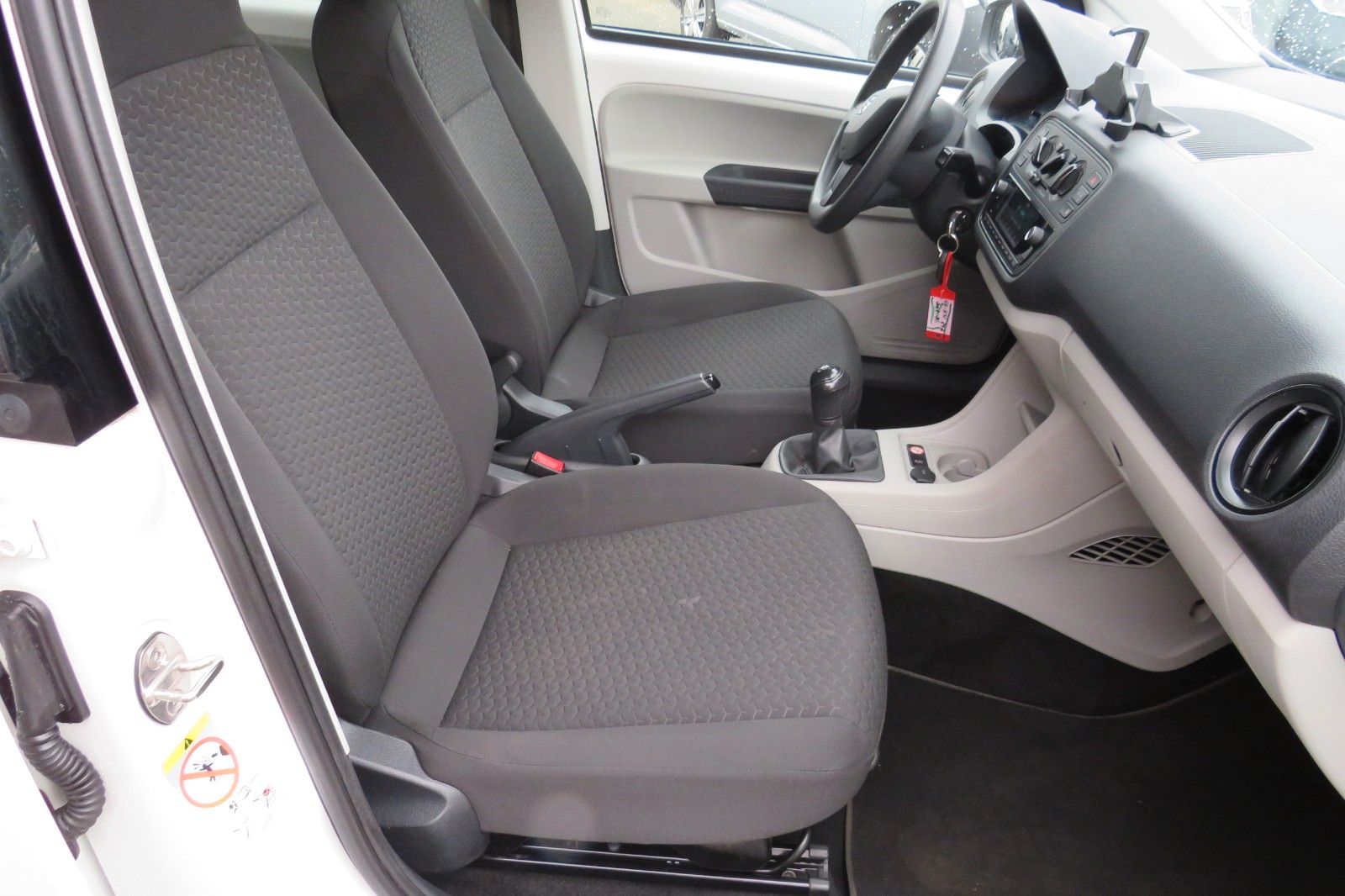 Fahrzeugabbildung SEAT Mii Style 4-TÜREN KLIMA ZV EFH TELVOR 1.HAND