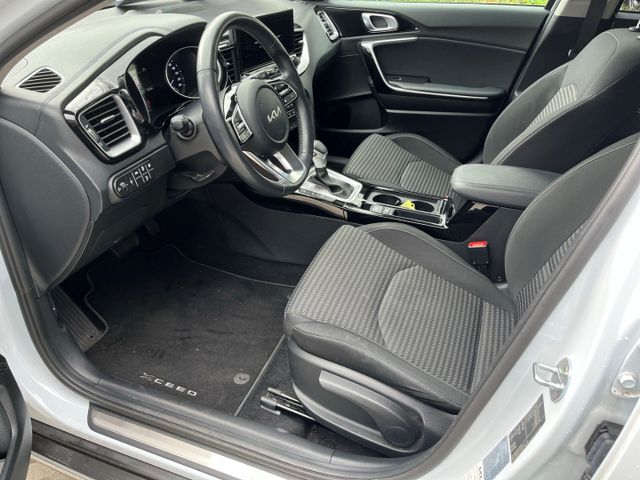XCeed 1.6 PHEV DCT6 VISION KOMFORT NAVIGATION DR