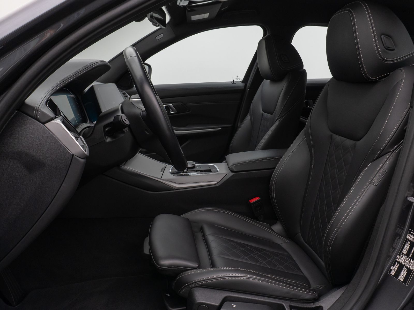 Fahrzeugabbildung BMW 320d DAB HiFi CockPitPro Lordos Alarm PDC Sport