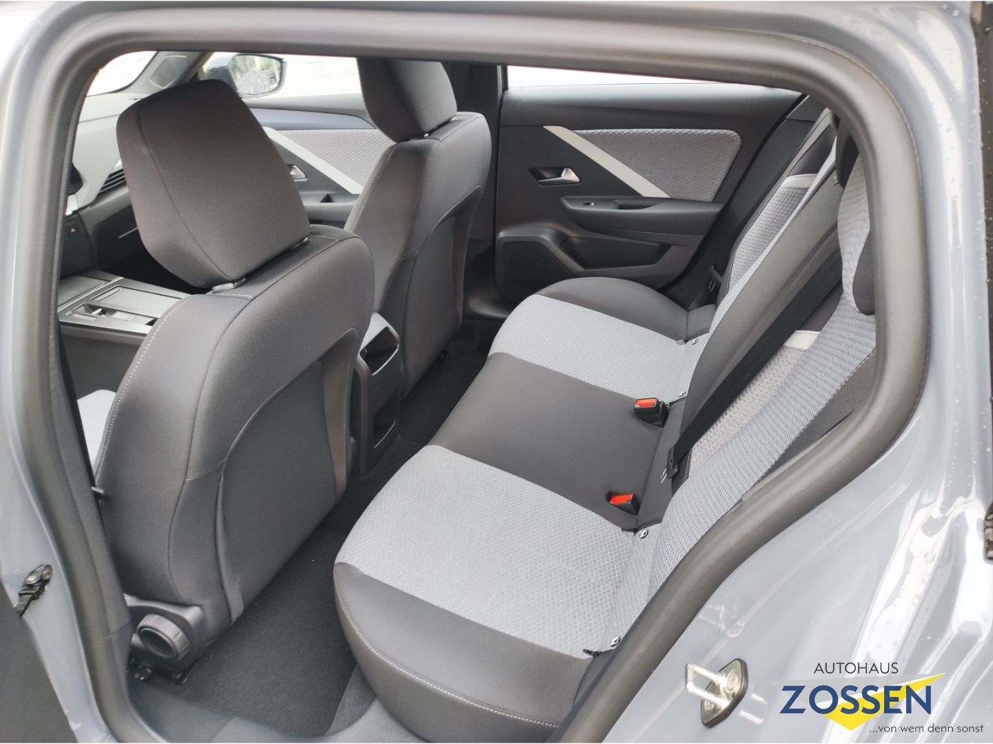 Opel Astra - Bild 9