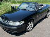 Saab 93 Cabrio schwarz Youngtimer - Saab aus 2000: Cabrio