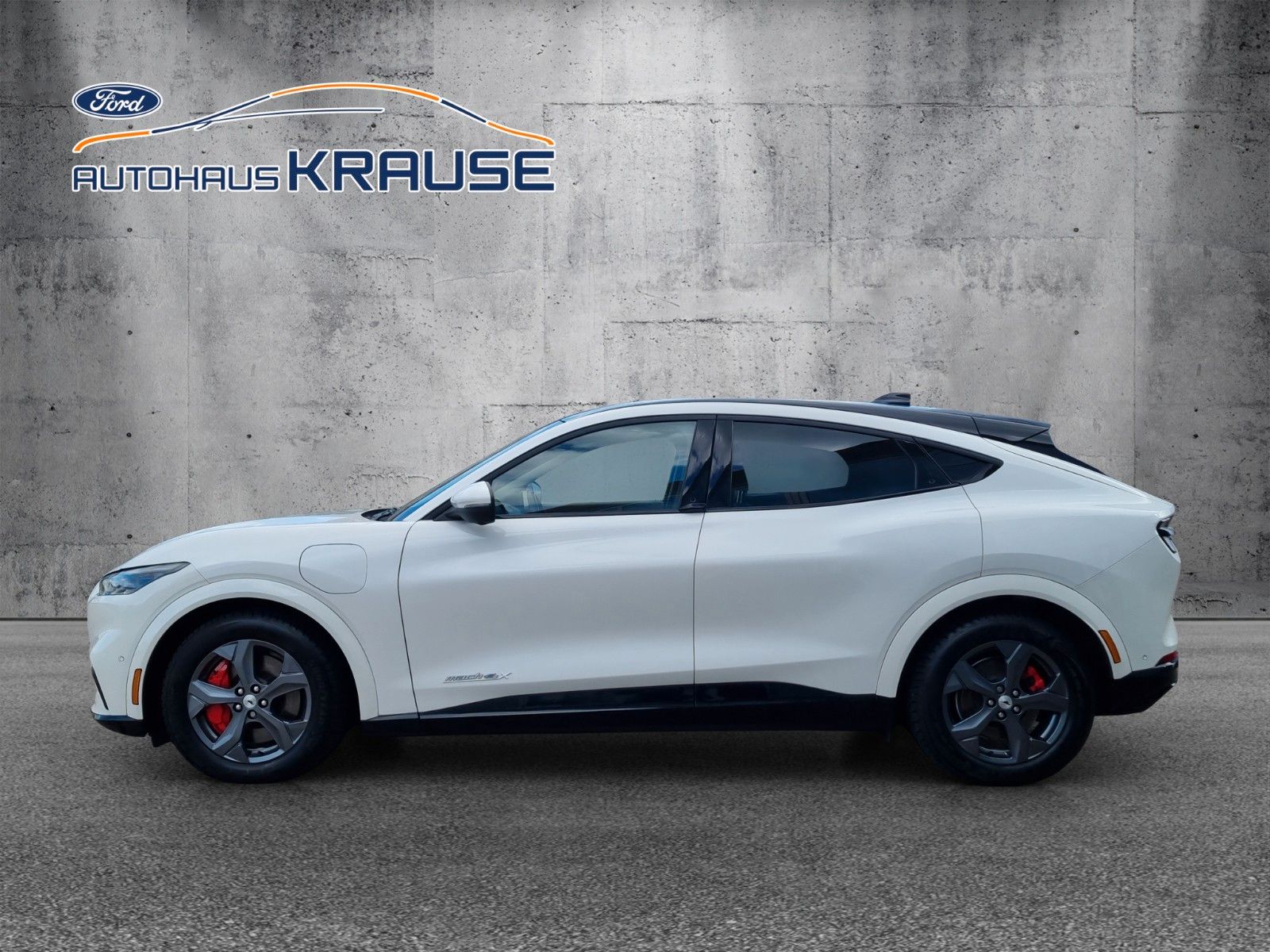 Fahrzeugabbildung Ford Mustang Mach-E White Edition AWD