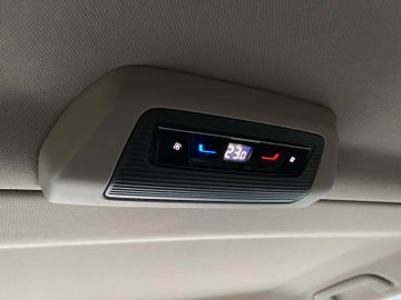 Volkswagen T7 Multivan 2.0TDI DSG Edition CarPlay RFK SHZ